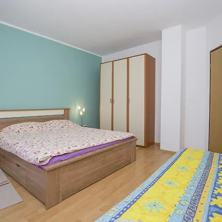 Apartment Apartments Rozalina *